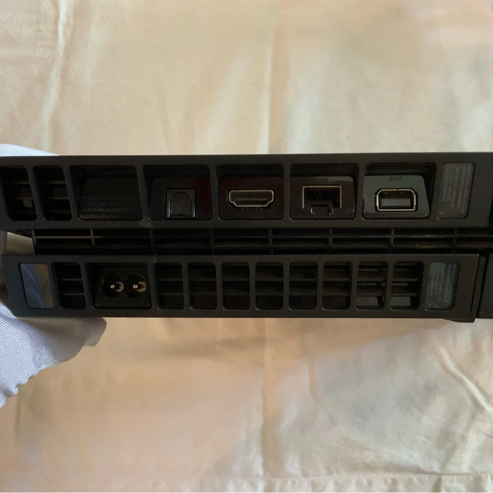 Sony PlayStation 4 CUH-1001A Black Console W/ Cords